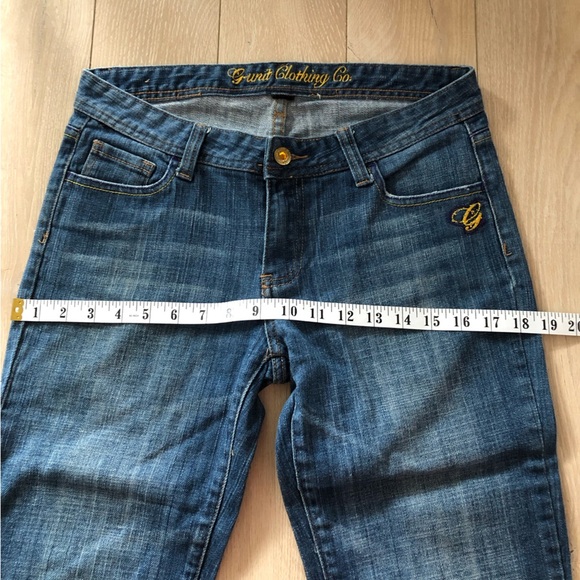 G Unit Y2K Logo Embroidered Capris Jeans - Picture 5 of 12